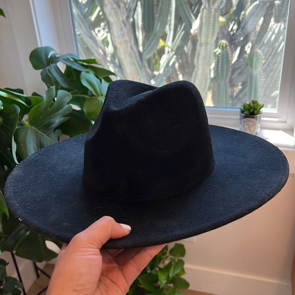 Nwt vici hat